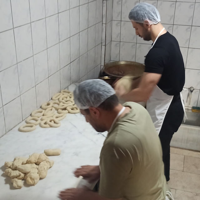 Devrek'in asırlık simit fırınında bayram mesaisi