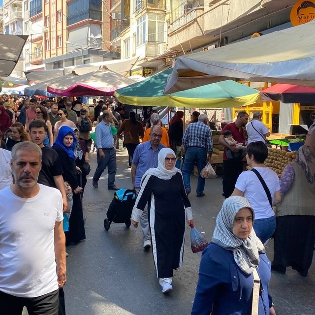 Tarihi Salı Pazarı'nda bayram bereketi