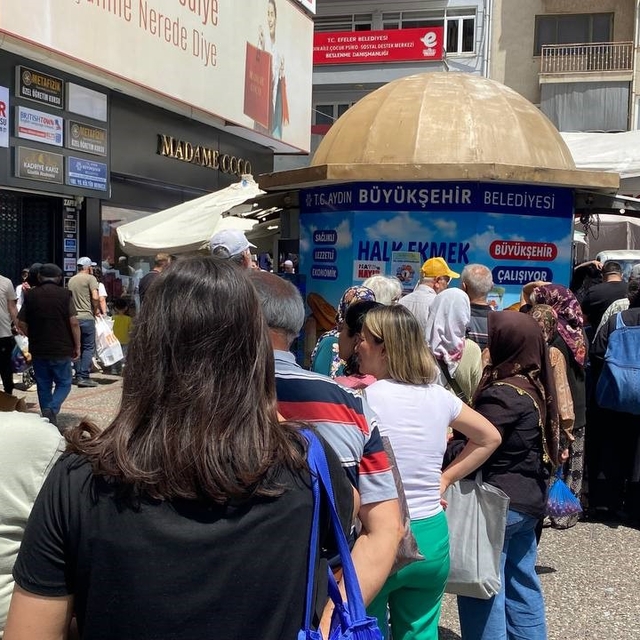 Aydın'da bayram öncesi Halk Ekmek yoğunluğu