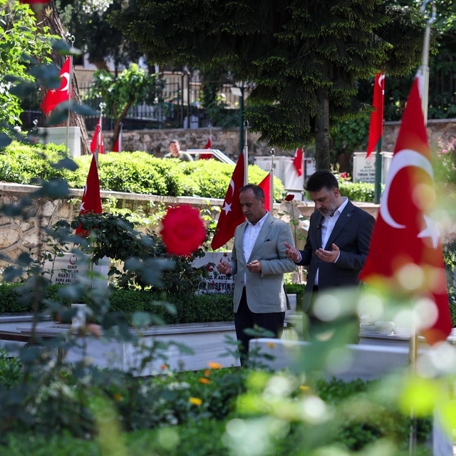 Başkan Vekili Şahin Biba'dan şehitlik, esnaf ve itfaiye ziyareti