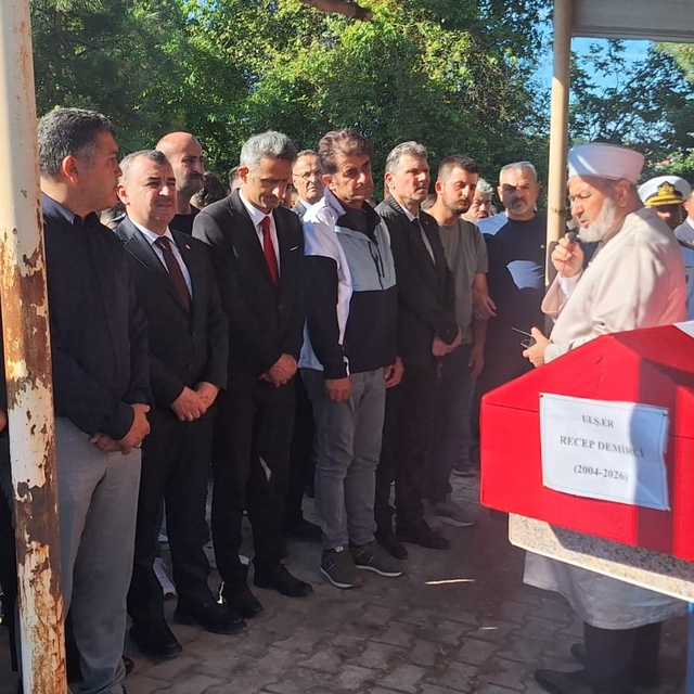 Piyade Er Recep Demirci gözyaşlarıyla son yolculuğuna uğurlandı
