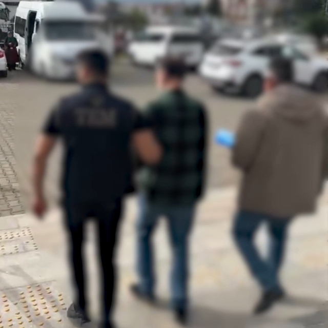 Çanakkale'de FETÖ'den aranan 2 şüpheli yakalandı