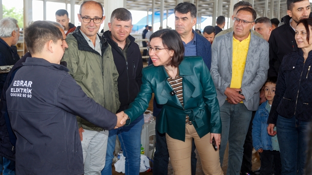 Uşak Belediye Başkan Vekili Özkan'dan hayvan pazarına bayram ziyareti