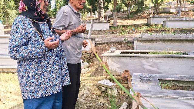 Mezarlıklarda duygu seli