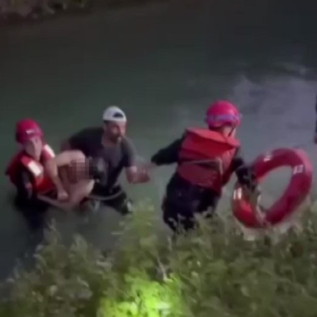 Sulama kanalına düşen genci itfaiye ekipleri kurtardı