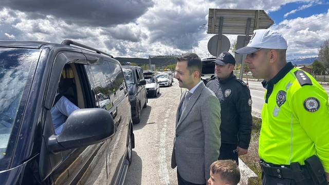 Kaymakam Emre Oğuztürk trafik denetimine katıldı