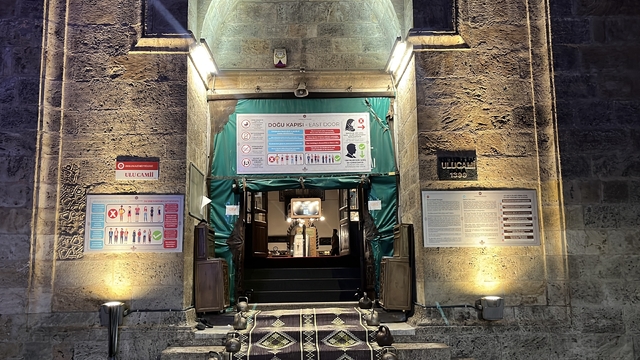 Bursa'da, bayram namazı 626 yıllık Ulu Cami'de kılındı