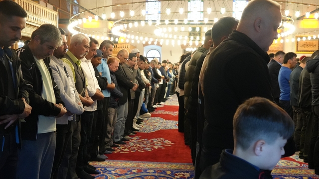 Balıkesir, Zağnospaşa Cami'nde bayramlaştı