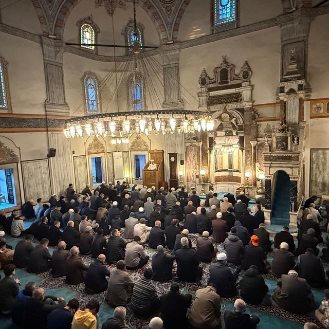 Yozgatlılar, bayram namazında Çapanoğlu camisinde saf tuttu