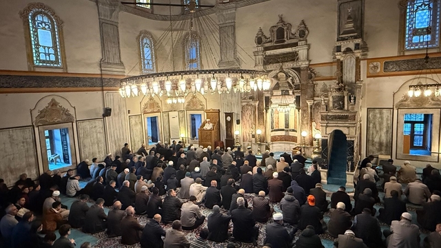 Yozgatlılar, bayram namazında Çapanoğlu camisinde saf tuttu