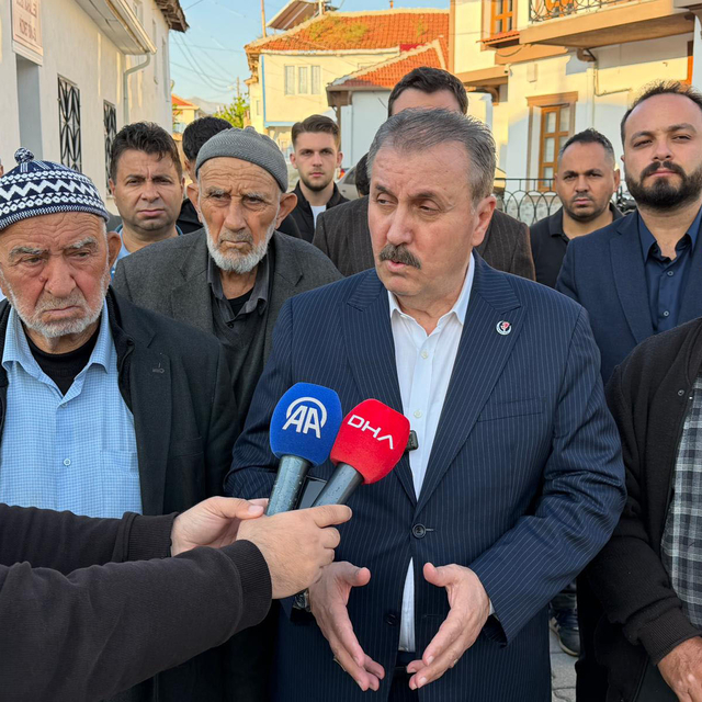 Destici: CHP'deki iç çekişmenin tarafı değiliz