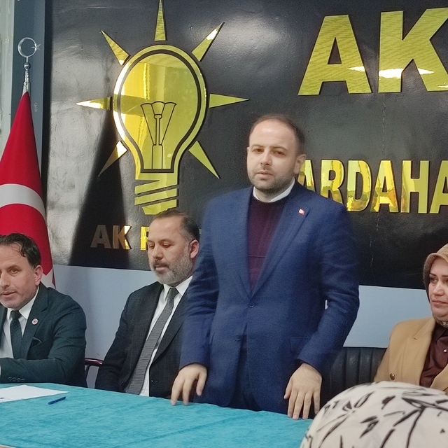 AK Parti'de partililer bayramlaştı