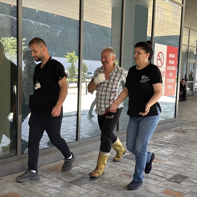 Samsun'da kendilerini yaralayan vatandaşlar, hastanelere koştu