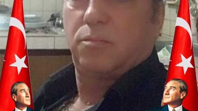 Annesine şiddet uyguladığı için tepki gösteren dayısını döverek öldürüp, cesediyle 3 gün kaldı