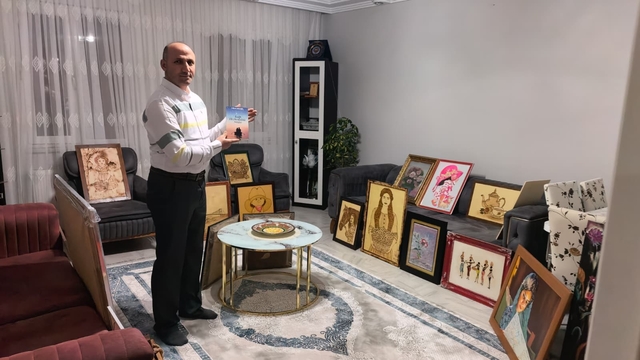 Güvenlik görevlisi çatı katını sanat atölyesine çevirdi
288 şiir yazdı bine yakın eser üretti
