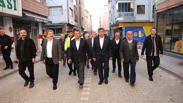 Samsun protokolünden Havza'da bayramlaşma ve sel bölgesinde inceleme