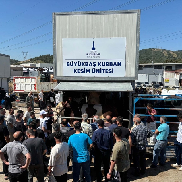 İzmir'de kurban kesim yoğunluğu
