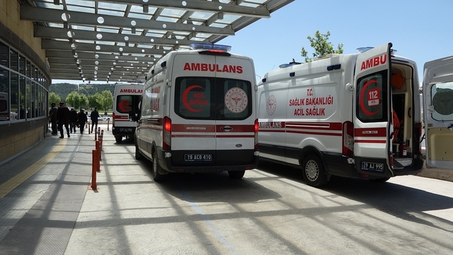 Çorum'da acemi kasaplar hastanelik oldu