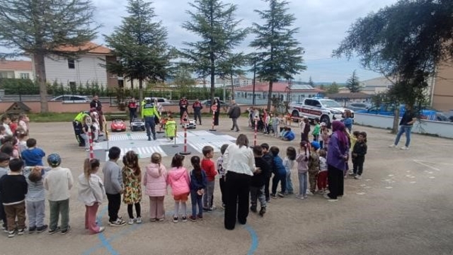 Pazaryeri'nde trafik bilinci küçük yaşta başladı