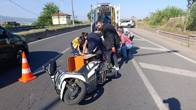 Nazilli'de devrilen motosikletteki 2 kişi yaralandı