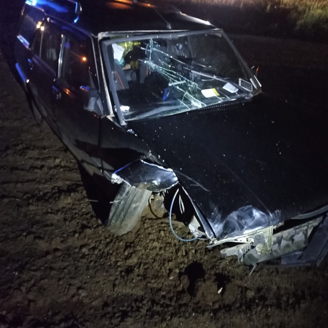 Isparta'da otomobil tarlaya uçtu: 4 yaralı