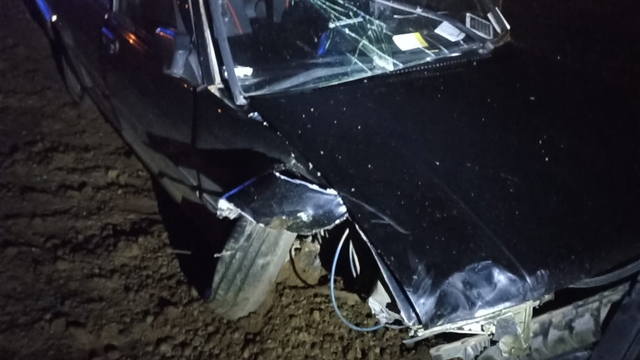 Isparta'da otomobil tarlaya uçtu: 4 yaralı