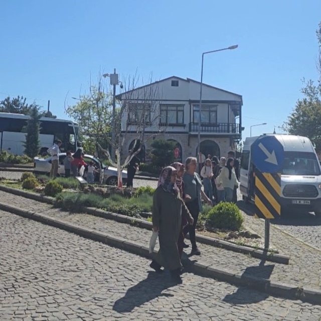 Tarihi Harput Mahallesi'nde bayram yoğunluğu