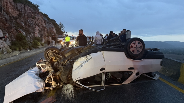 Muğla'da otomobil takla attı: 5 yaralı