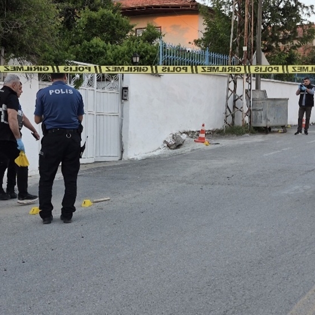 Malatya'da sürücülerin trafikte silahlı kavgası: 2 yaralı