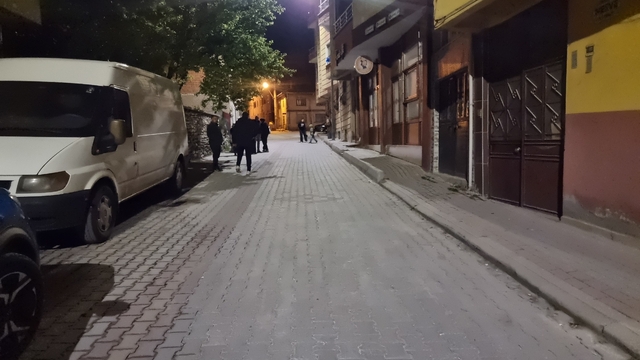 Kütahya Domaniç'te gece yarısı peş peşe iki deprem meydana geldi