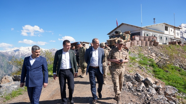 Vali Taşyapan, güvenlik güçleriyle bir araya geldi