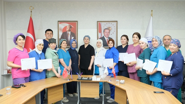 Özbekistanlı sağlık profesyonellerine destek
