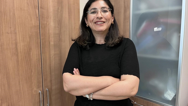Uzmanından cilt kanseri ve güneşten korunma uyarısı
Dermatoloji Uzmanı Uzm. Dr. Aslıhan Gülel:
"Ne kadar güneş koruyucu kullansak da güneşten fiziksel olarak korunmak esastır. Uzun kollu, açık renkli kıyafetler tercih etmeliyiz"
