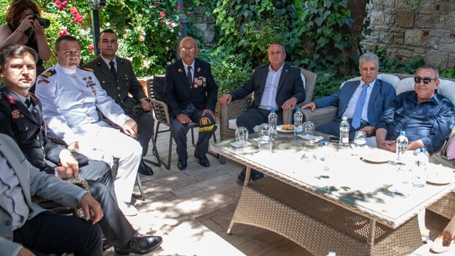 Kuşadası'nda ilçe protokolü bayramlaştı