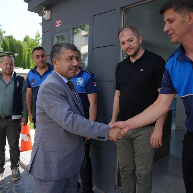 Bayram mesaisindeki zabıta ekiplerine ziyaret