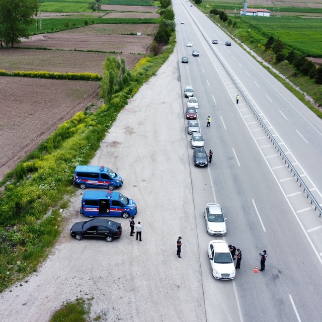Çorum'da jandarma ekiplerinin bayram tedbirleri sürüyor
