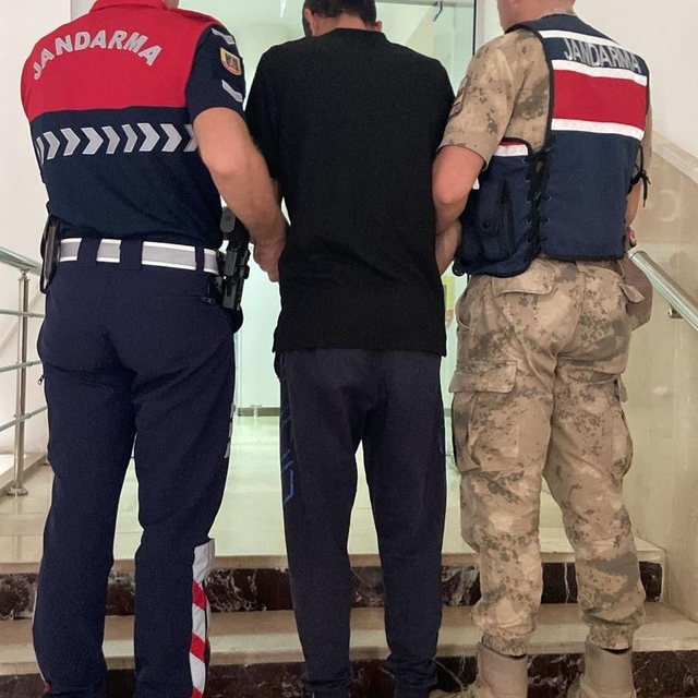 Şanlıurfa'da kesinleşmiş hapis cezası bulunan 2 hükümlü yakalandı