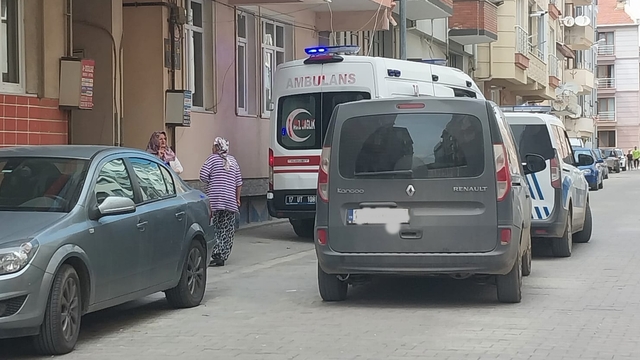 Gelibolu'da yalnız yaşayan kişi evinde ölü bulundu