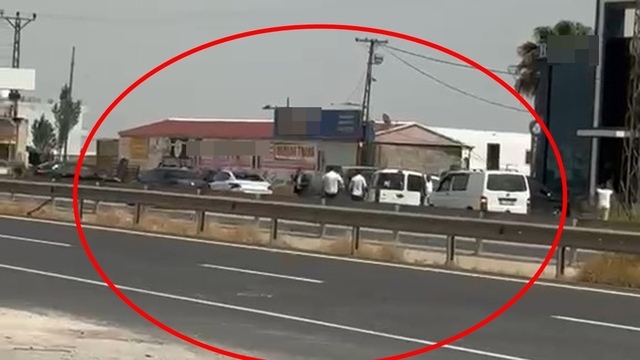İki aile arasında silahlı, taşlı ve sopalı 'yol verme' kavgası: 2 ölü, 7 yaralı