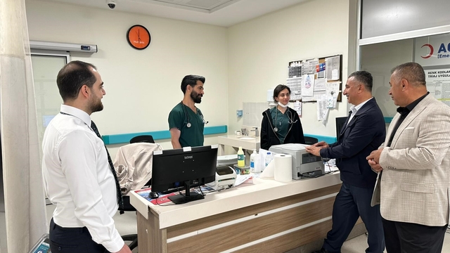 Sağlık-Sen Şırnak Şubesi'nden sağlık çalışanlarına bayram sürprizi