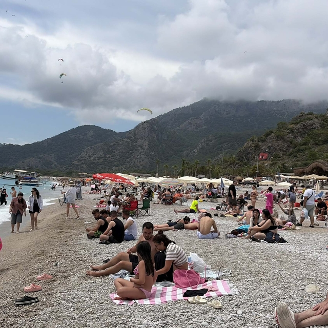 Ölüdeniz'de bayram yoğunluğu