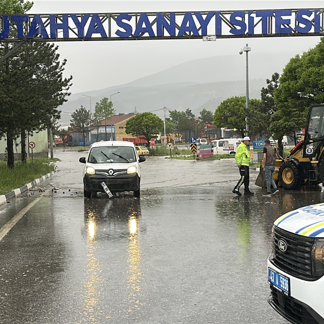 Kütahya'da sağanak yağış