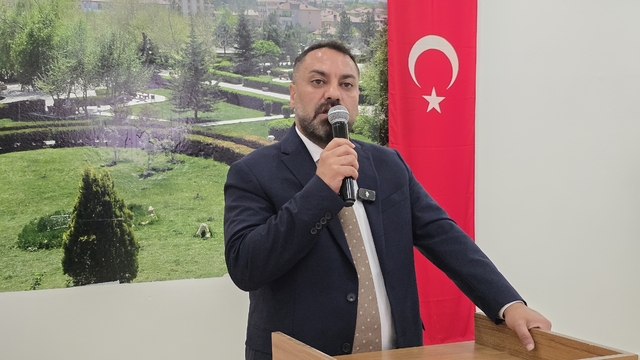 Başkan Ekinci, vatandaşlarla bayramlaştı
Başkan Ekinci: "Sorgun'da Cumhur İttifakı, hem AK Parti hem de MHP bileşenleriyle şimdiye kadar olmadığı kadar uyumlu bir şekilde çalışmaya devam ediyor"