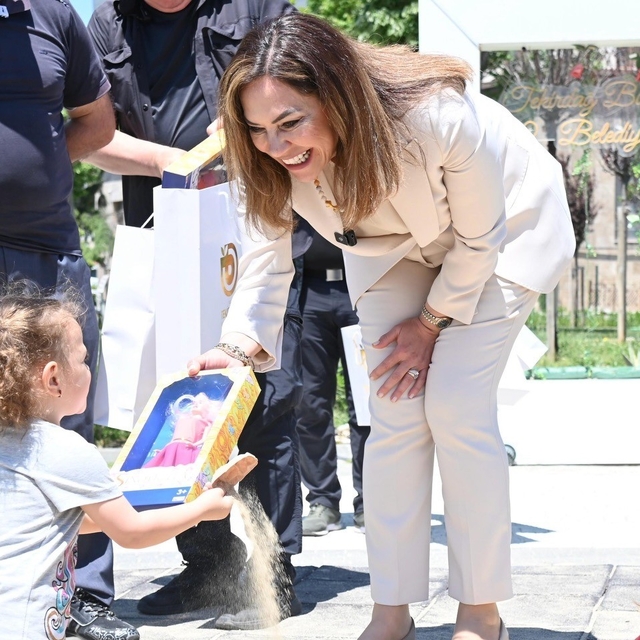 Başkan Yüceer vatandaşlarla bayramlaştı