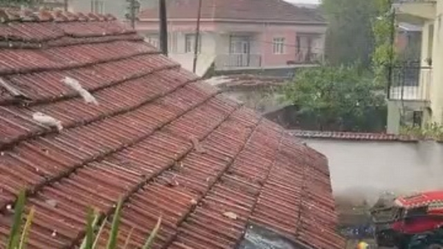 Bursa'da sağanak günlük yaşamı olumsuz etkiledi