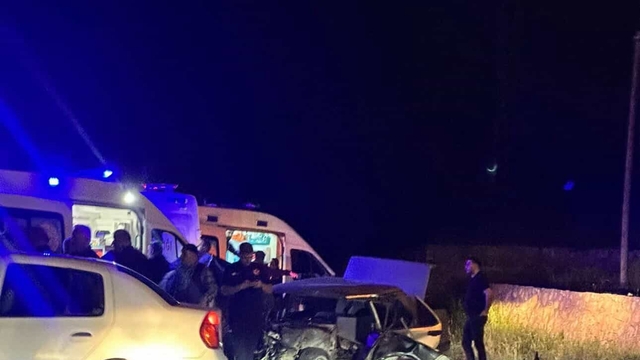 Elazığ'da otomobil ile traktör çarpıştı: 5 yaralı