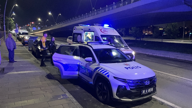 Kayseri'de kuzenler arasında çıkan bıçaklı kavgada 1 kişi yaralandı