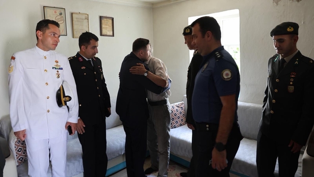 Kaymakam Acar gazilerle ve şehit aileleriyle bir araya gelerek bayramlaştı