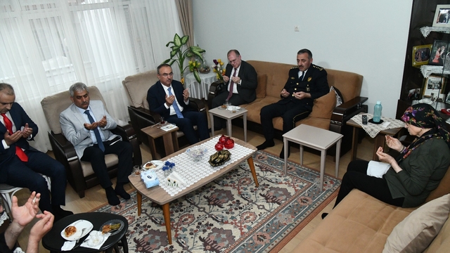 Tekirdağ Valisi Soytürk'ten şehit ve gazi ailelerine ziyaret