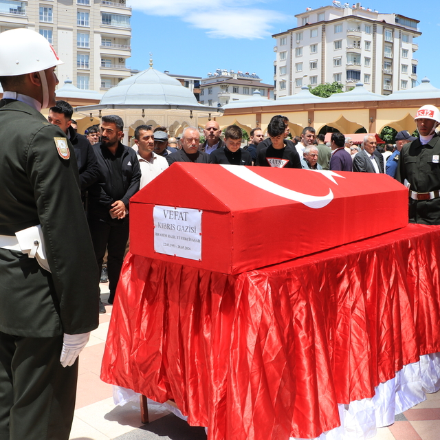 Kilis'te vefat eden Kıbrıs gazisi son yolculuğuna uğurlandı